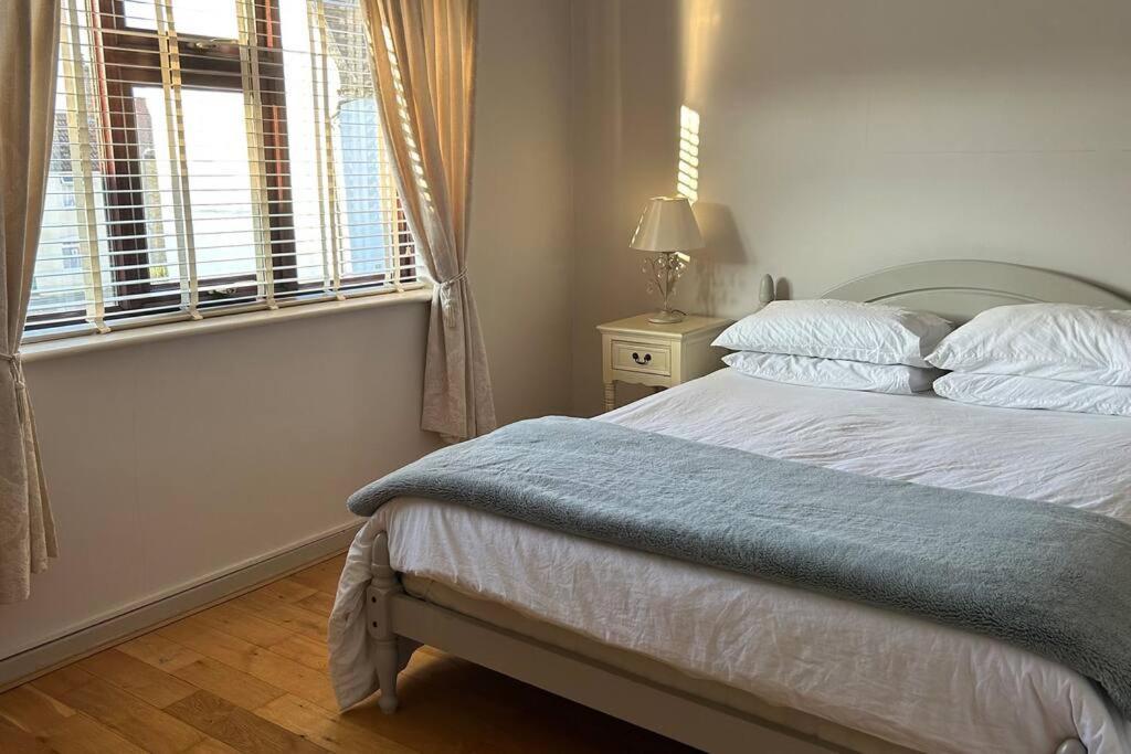 Cosy 2 Bed, Home From Home Haddenham  Eksteriør billede