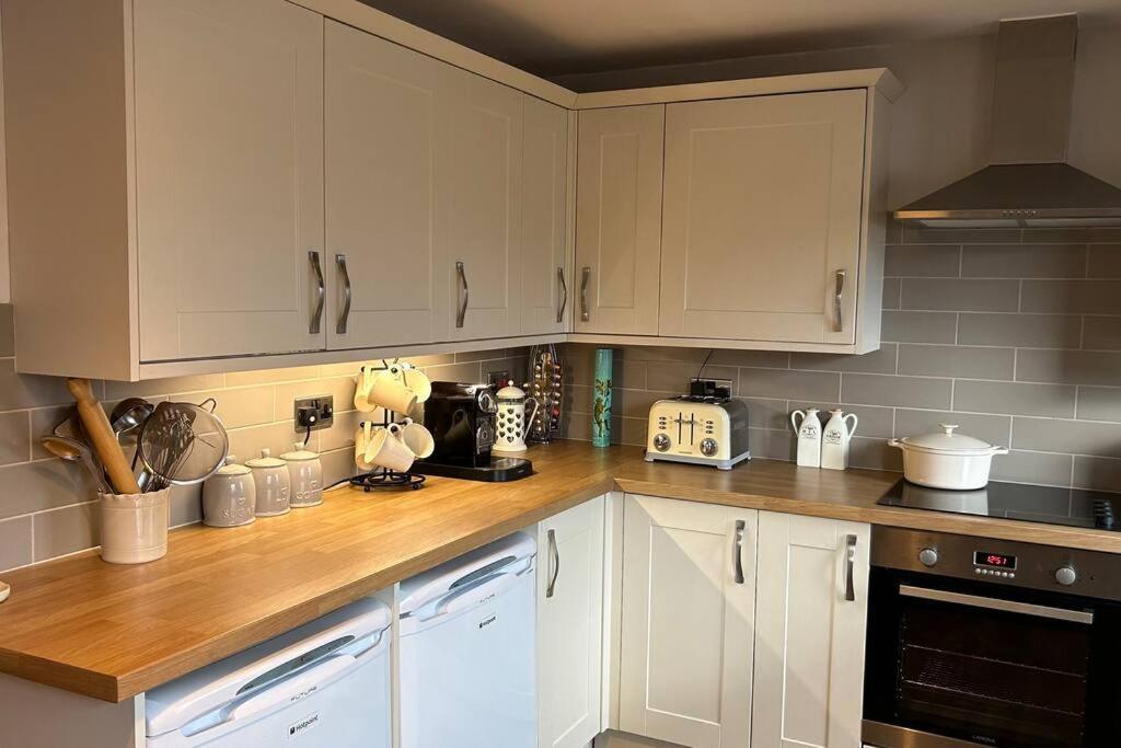 Cosy 2 Bed, Home From Home Haddenham  Eksteriør billede