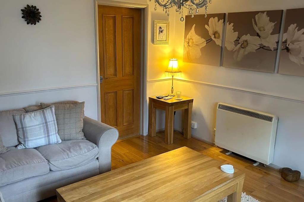 Cosy 2 Bed, Home From Home Haddenham  Eksteriør billede