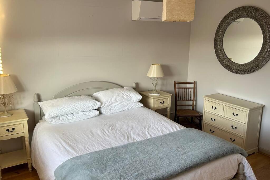 Cosy 2 Bed, Home From Home Haddenham  Eksteriør billede