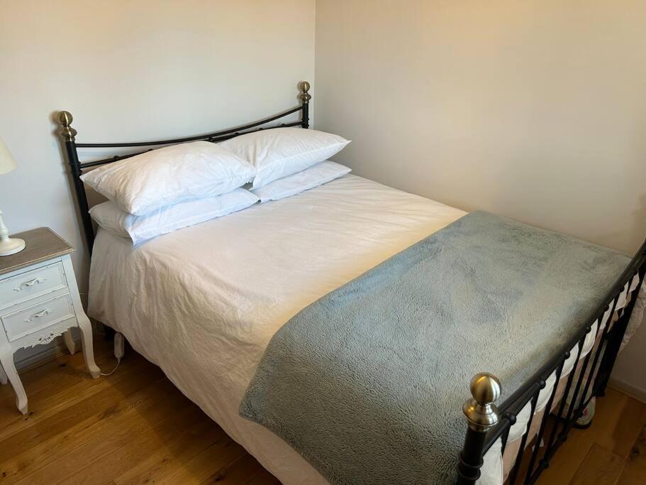 Cosy 2 Bed, Home From Home Haddenham  Eksteriør billede